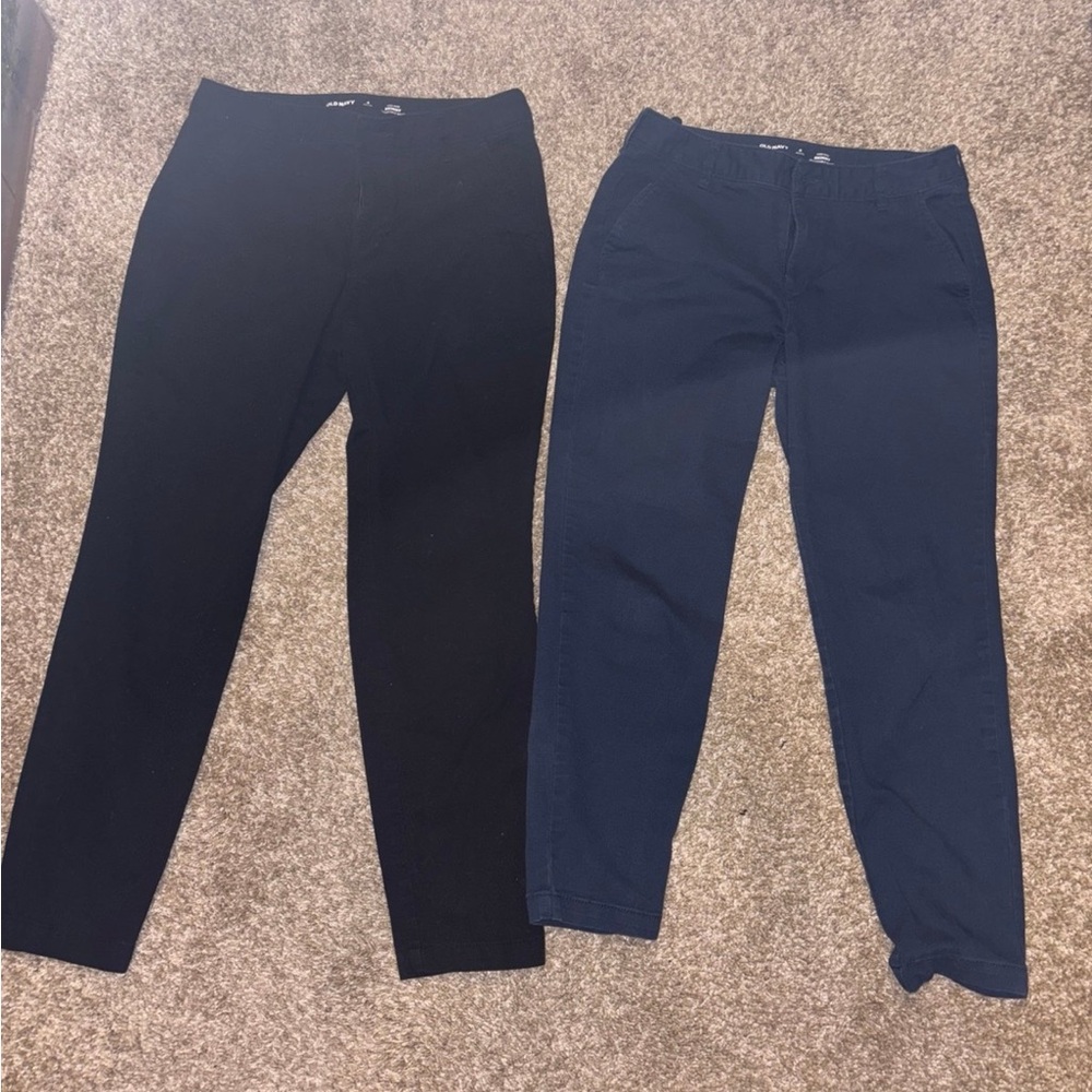 Pair of Old Navy High Rise Skinny Pants Size 4